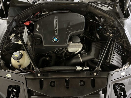 BMW 528i High Executive 245pk 2014 5-serie, 1-XZL-55