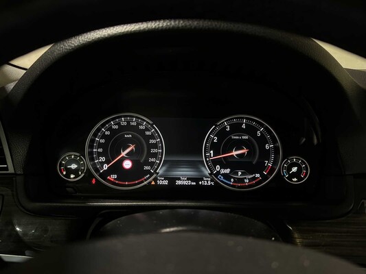 BMW 528i High Executive 245pk 2014 5-serie, 1-XZL-55