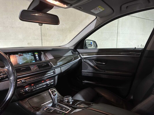 BMW 528i High Executive 245pk 2014 5-serie, 1-XZL-55