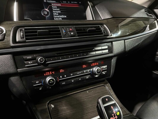 BMW 528i High Executive 245pk 2014 5-serie, 1-XZL-55