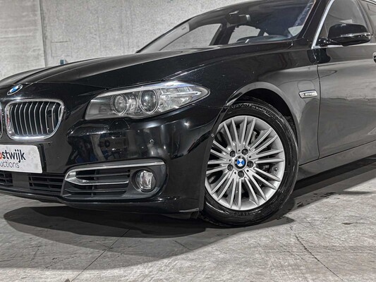 BMW 528i High Executive 245pk 2014 5-serie, 1-XZL-55