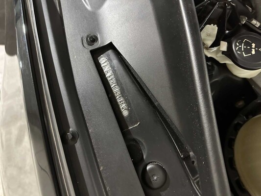 BMW 528i High Executive 245pk 2014 5-serie, 1-XZL-55