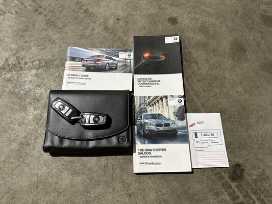 BMW 528i High Executive 245pk 2014 5-serie, 1-XZL-55