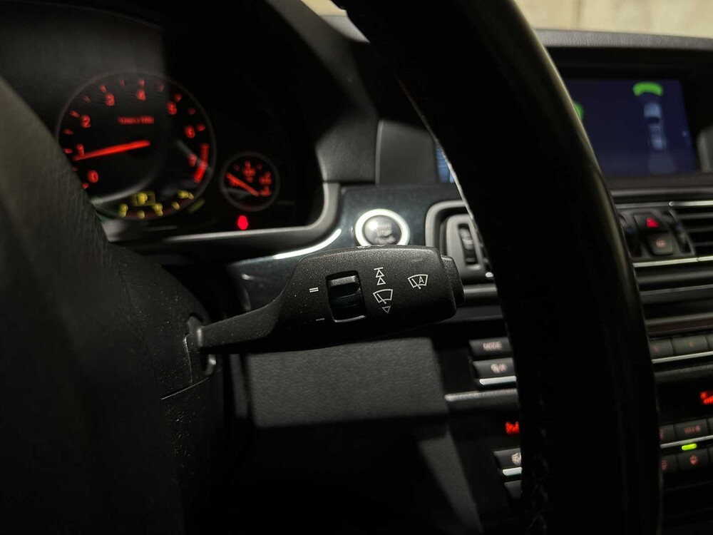 BMW 523i Touring High Executive 204pk 2010 5-serie, 3-ZKF-44