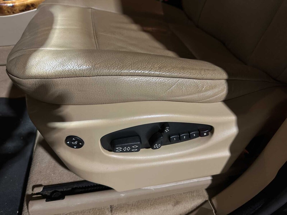 BMW X5 3.0i High Executive 231PK 2004, 71-RS-KR