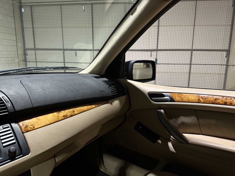 BMW X5 3.0i High Executive 231PK 2004, 71-RS-KR