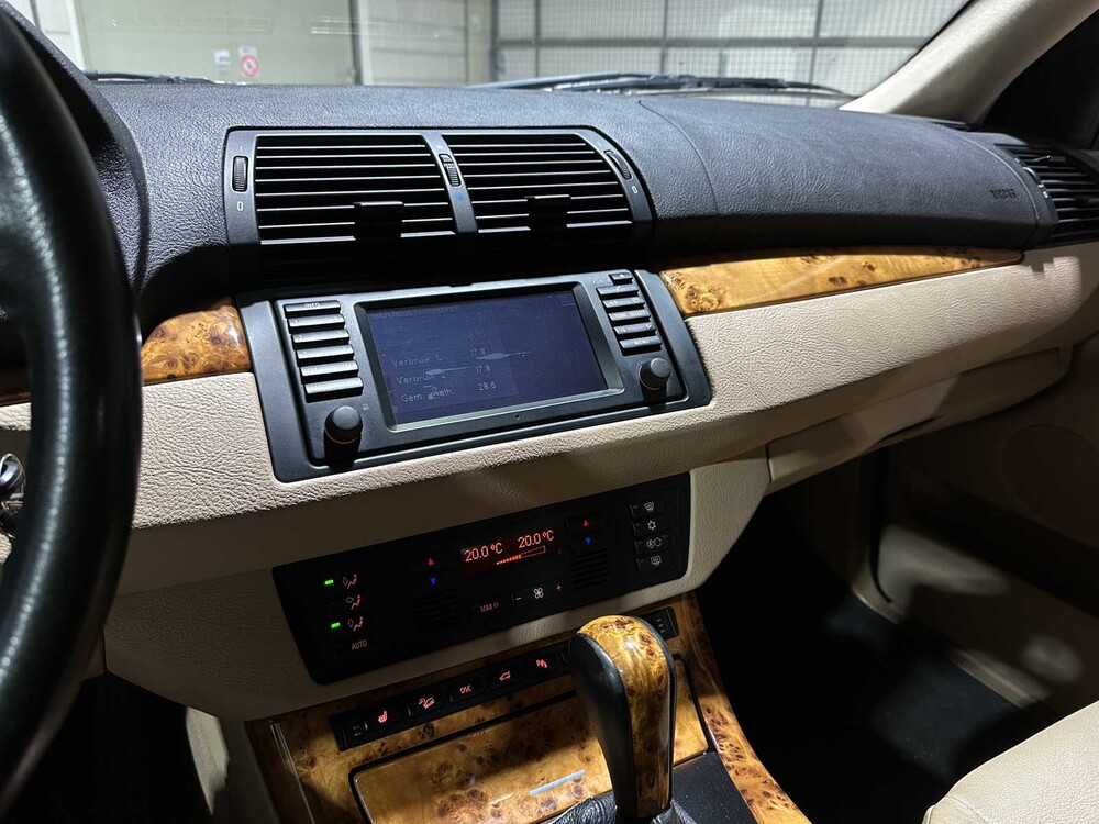 BMW X5 3.0i High Executive 231PK 2004, 71-RS-KR