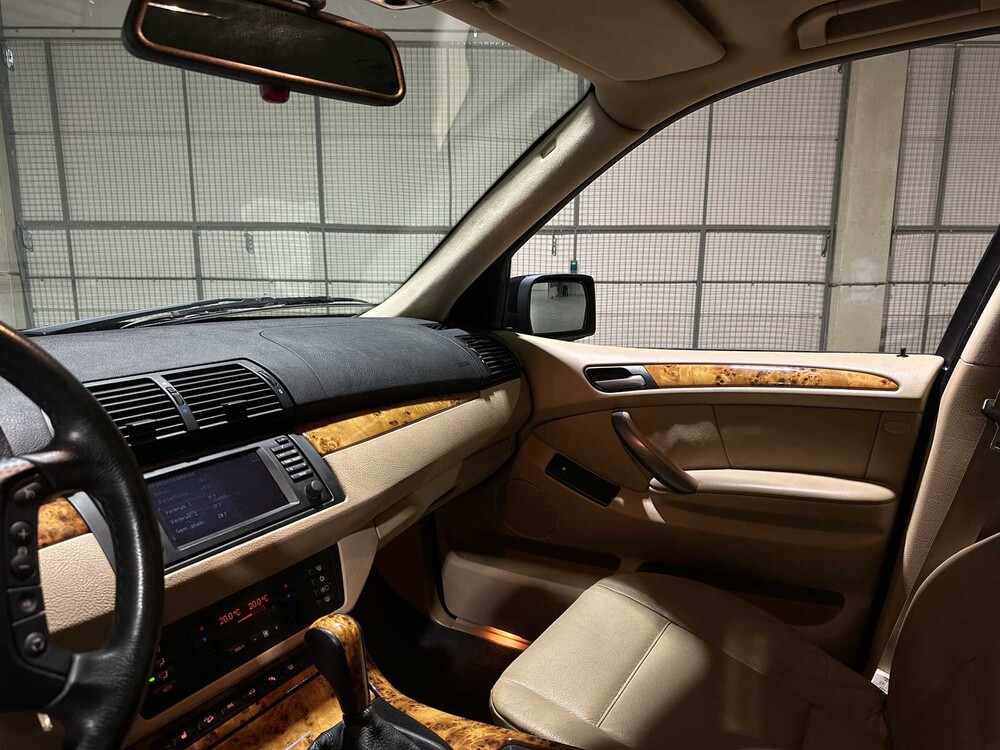 BMW X5 3.0i High Executive 231PK 2004, 71-RS-KR