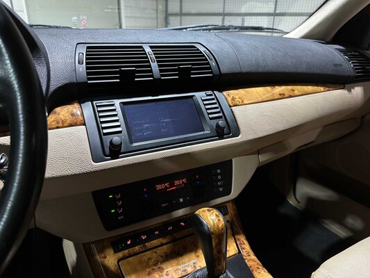 BMW X5 3.0i High Executive 231PK 2004, 71-RS-KR