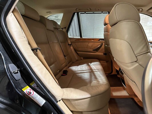 BMW X5 3.0i High Executive 231PK 2004, 71-RS-KR