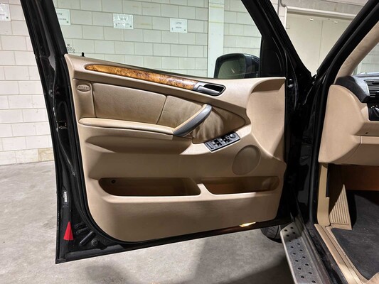 BMW X5 3.0i High Executive 231PK 2004, 71-RS-KR