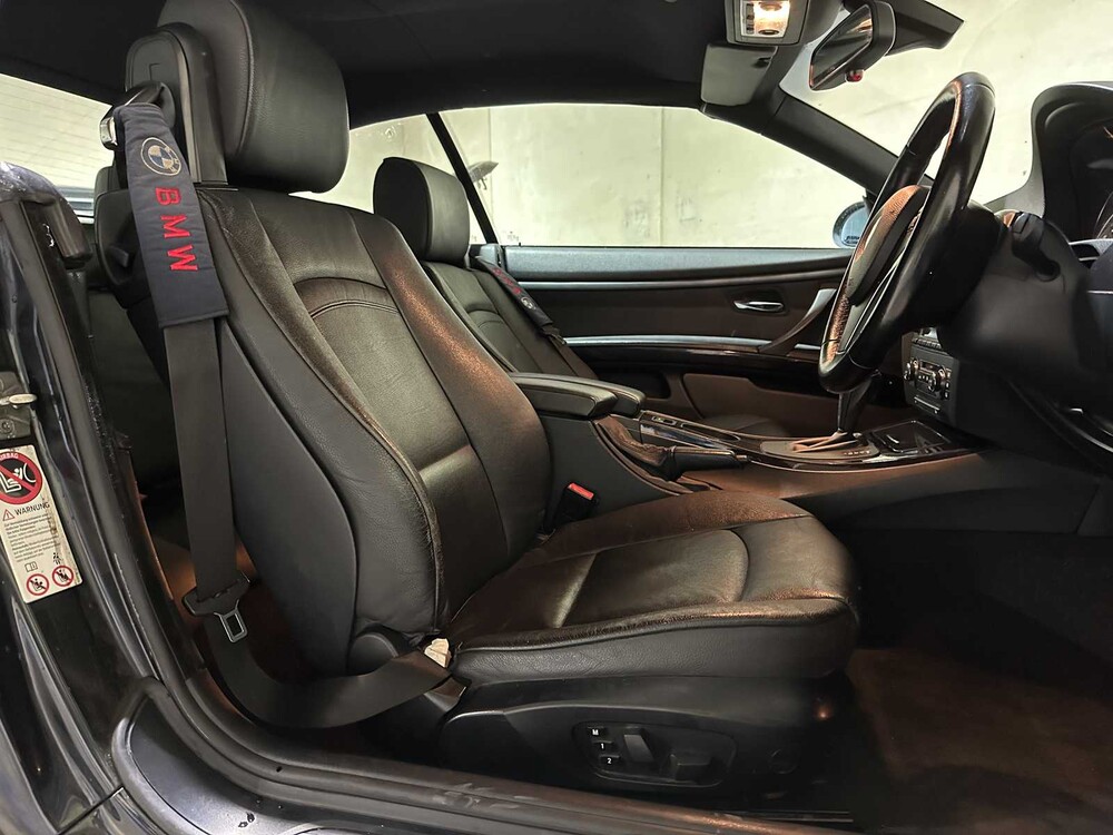 BMW 320i Convertible 170hp 2009 3-Series E93, XK-462-D