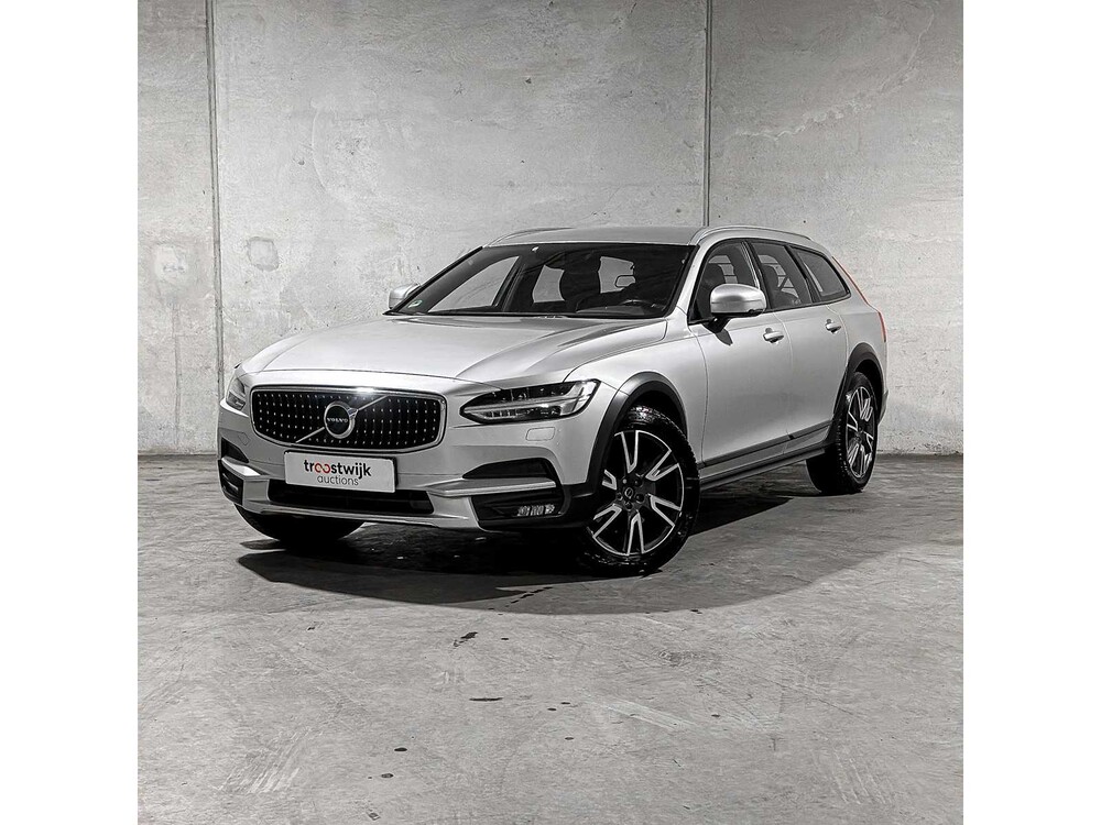Volvo V90 Cross Country 2.0 T5 Pro 254 PS 2018, TT-858-K