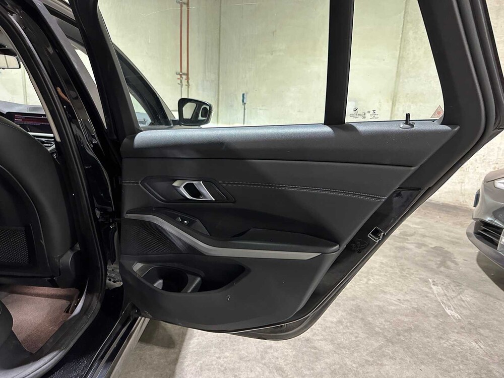 BMW 330e Touring G21 292pk 2021 (Origineel-NL + 1e Eigenaar), K-451-VL