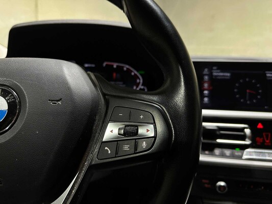BMW 330e Touring G21 292pk 2021 (Origineel-NL + 1e Eigenaar), K-451-VL