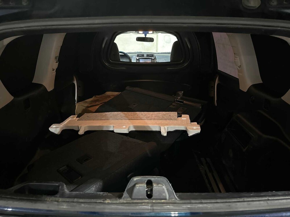 Toyota Land Cruiser 2.8 D-4D-F Challenger Blind Van 177pk 2020, VHH-33-H Bedrijfswagen