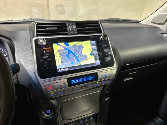 Toyota Land Cruiser 2.8 D-4D-F Challenger Blind Van 177pk 2020, VHH-33-H Bedrijfswagen