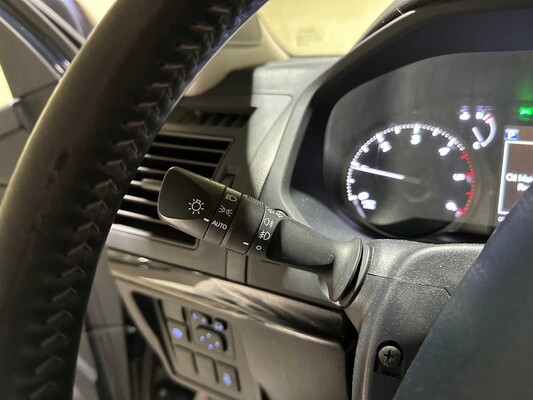 Toyota Land Cruiser 2.8 D-4D-F Challenger Blind Van 177pk 2020, VHH-33-H Bedrijfswagen