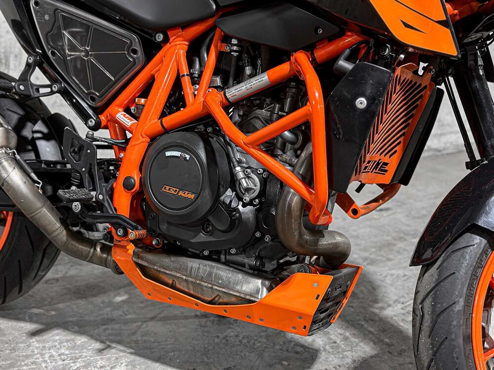 KTM 690 Duke R ABS 693cc 2017 -AKRAPOVIC-, 49-MV-LZ