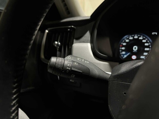 Volvo S90 2.0 D4 Beschriftung 190 PS 2016, H-594-BN