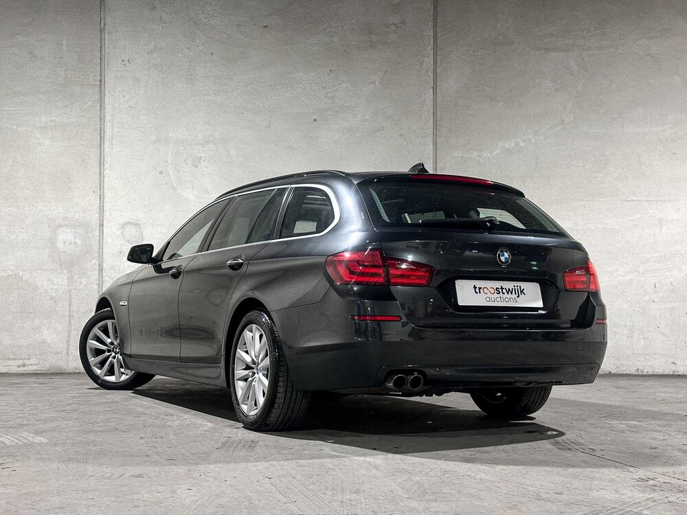 BMW 523i Touring High Executive 204pk 2010 5-serie, 3-ZKF-44