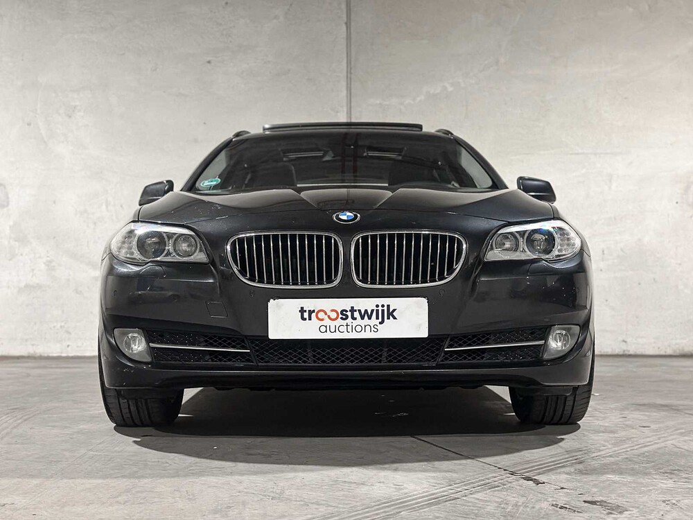 BMW 523i Touring High Executive 204pk 2010 5-serie, 3-ZKF-44
