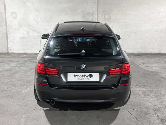 BMW 523i Touring High Executive 204pk 2010 5-serie, 3-ZKF-44