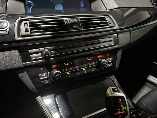 BMW 523i Touring High Executive 204pk 2010 5-serie, 3-ZKF-44