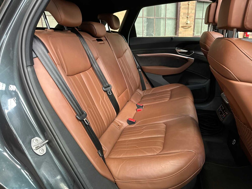 Audi e-tron 55 Quattro Advanced 95 kWh 360PS 2019, G-526-GR