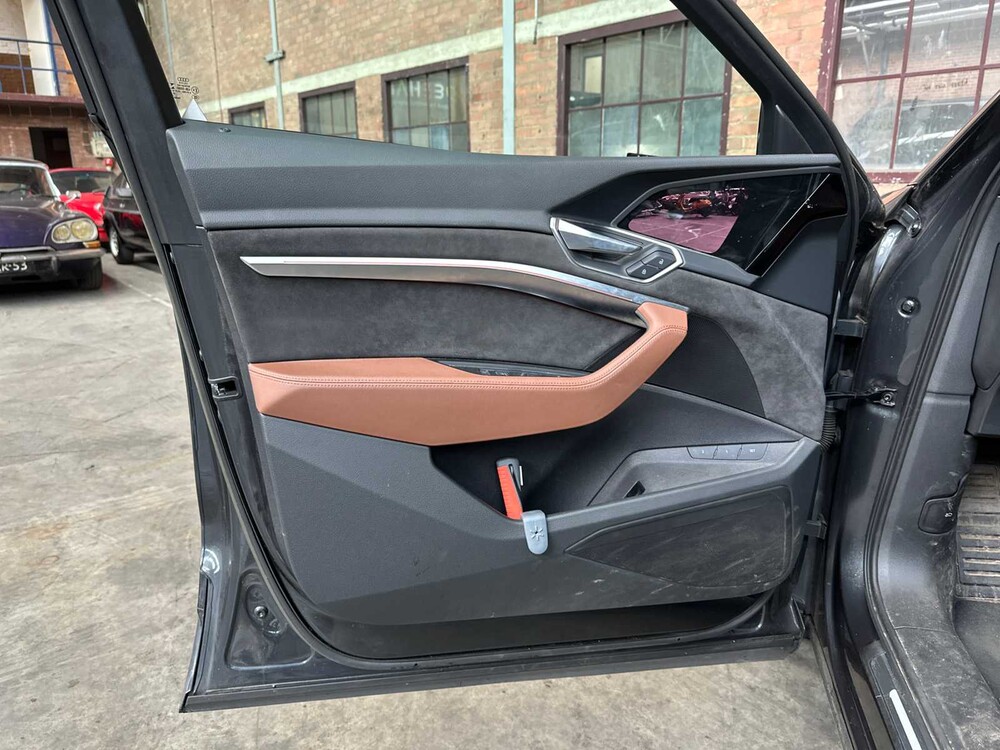 Audi e-tron 55 Quattro Advanced 95 kWh 360PS 2019, G-526-GR