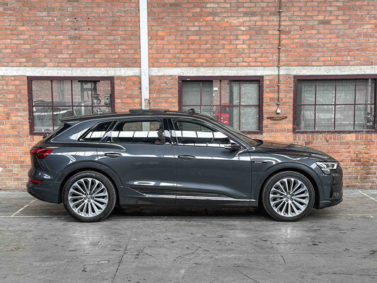 Audi e-tron 55 Quattro Advanced 95 kWh 360pk 2019, G-526-GR
