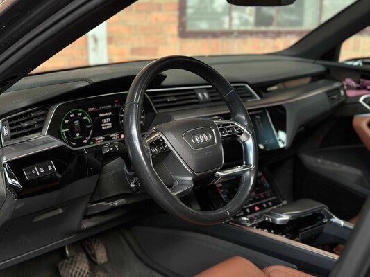 Audi e-tron 55 Quattro Advanced 95 kWh 360pk 2019, G-526-GR