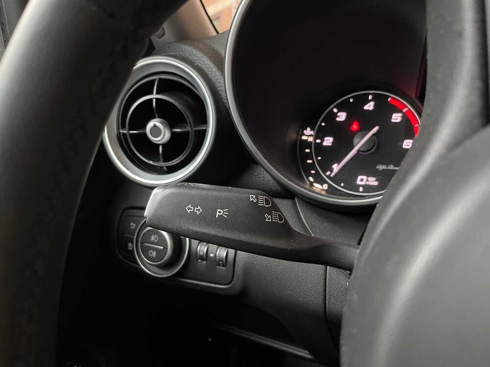 Alfa Romeo Giulia 2.2 Super 150PS 2018 (Original-NL), RN-969-G