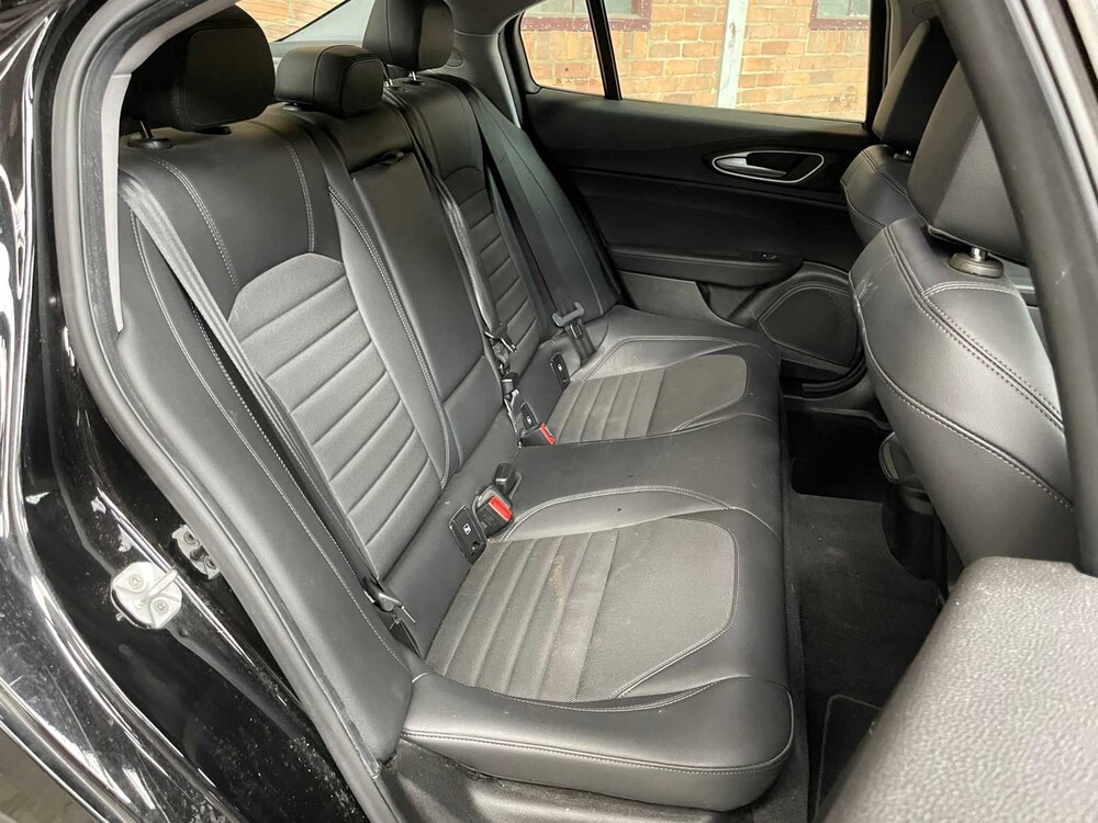 Alfa Romeo Giulia 2.2 Super 150PS 2018 (Original-NL), RN-969-G