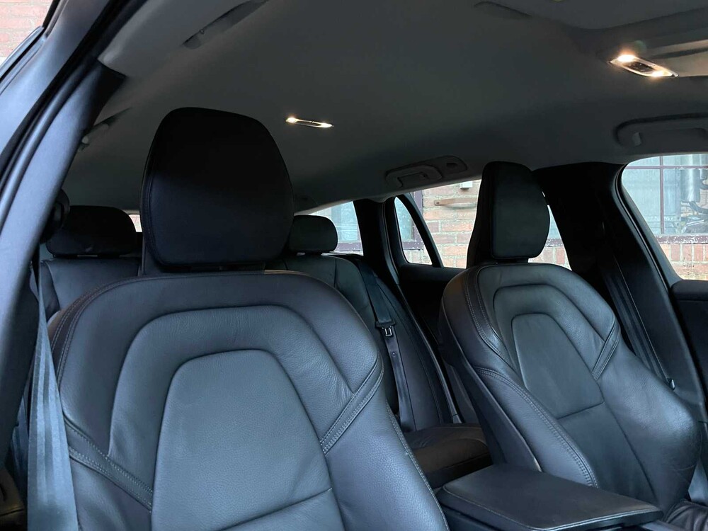 Volvo V60 2.0 B4 R-Design 197PS 2021, T-835-RK