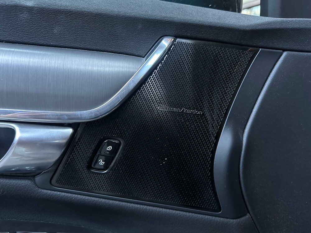 Volvo V90 2.0 T4 Momentum Pro 190PS 2019, XX-067-J