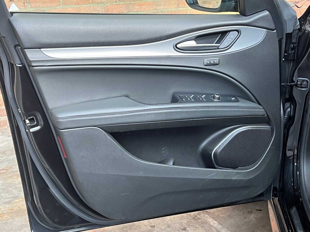 Alfa Romeo Stelvio 2.2 JTD AWD Veloce 209PS 2020, J-329-XH