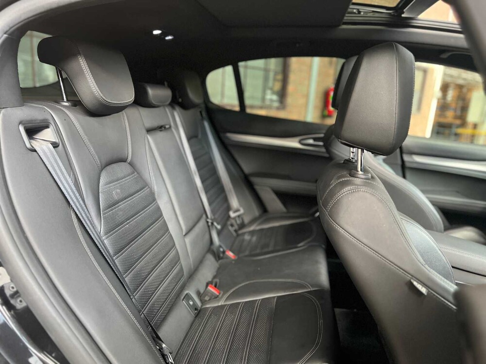 Alfa Romeo Stelvio 2.2 JTD AWD Veloce 209PS 2020, J-329-XH