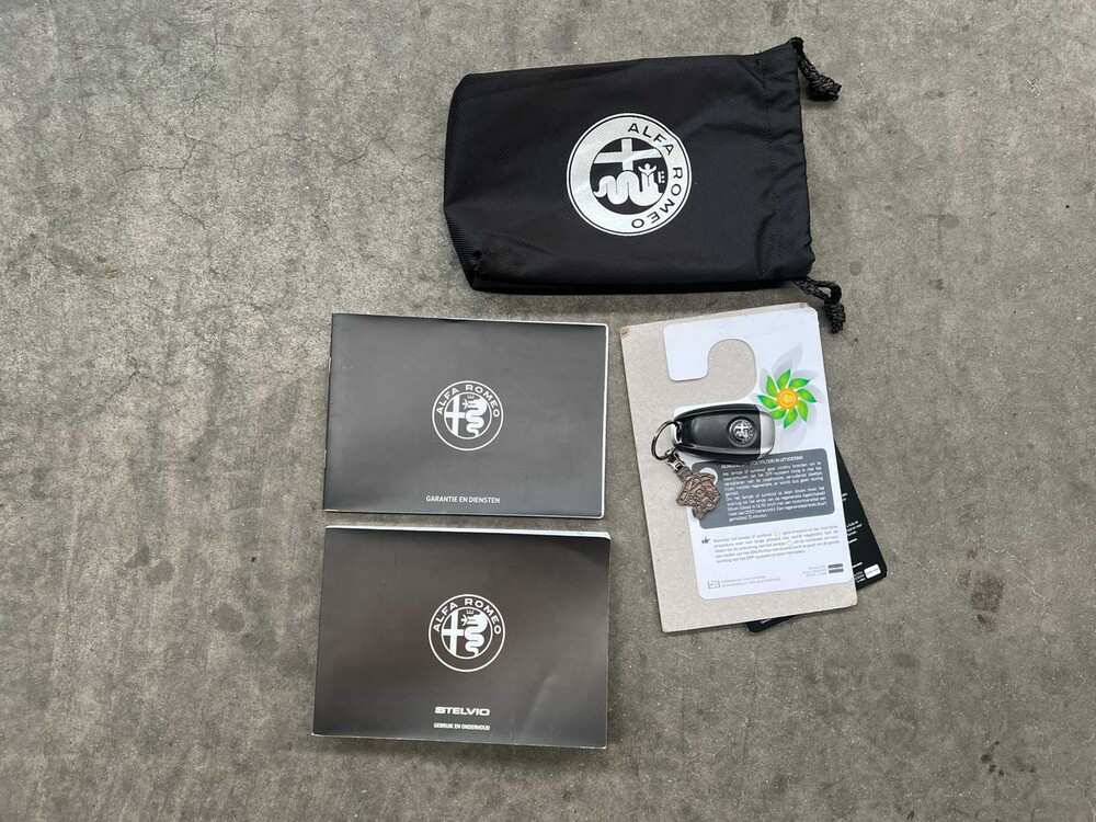 Alfa Romeo Stelvio 2.2 JTD AWD Veloce 209PS 2020, J-329-XH