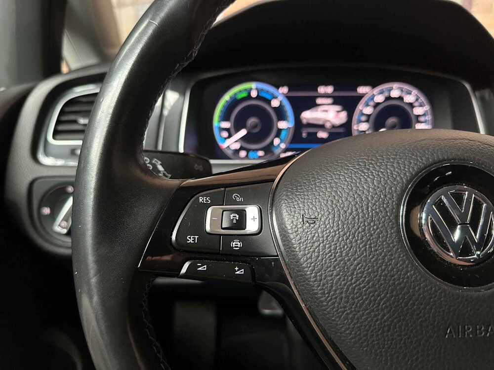 Volkswagen e-Golf 136PS 2019 (Original-NL), ZF-315-L