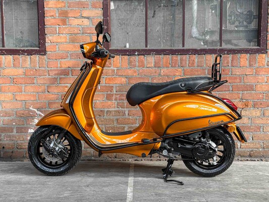 Vespa Sprint 4T (CUSTOM) 2014, F-512-XF Scooter