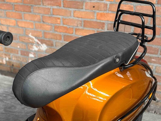 Vespa Sprint 4T (CUSTOM) 2014, F-512-XF Scooter