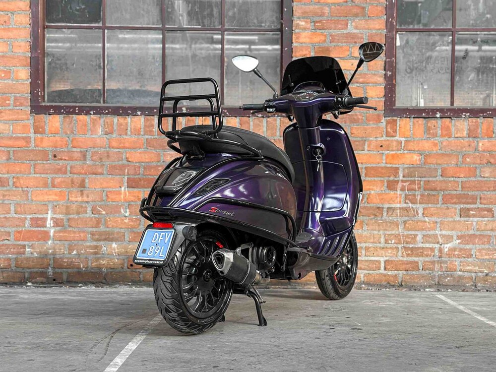 Vespa Sprint 4T -Carbon- (CUSTOM) 2016, DFV-89-L Roller