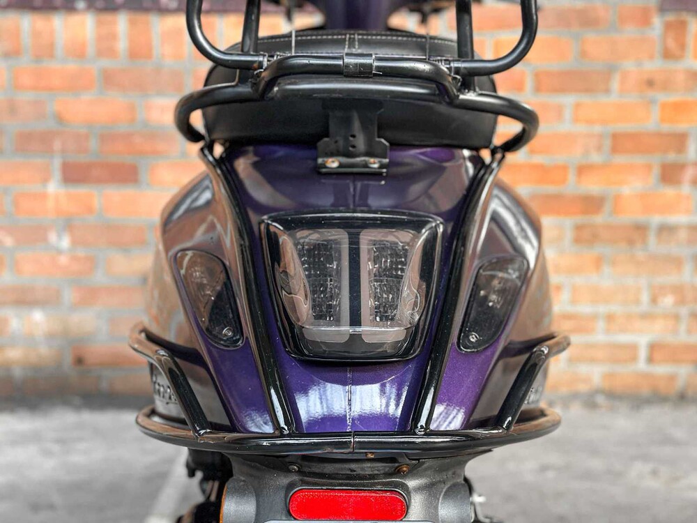 Vespa Sprint 4T -Carbon- (CUSTOM) 2016, DFV-89-L Roller