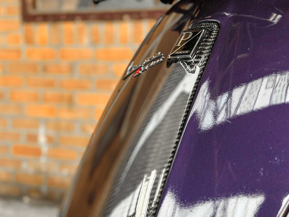 Vespa Sprint 4T -Carbon- (CUSTOM) 2016, DFV-89-L Roller