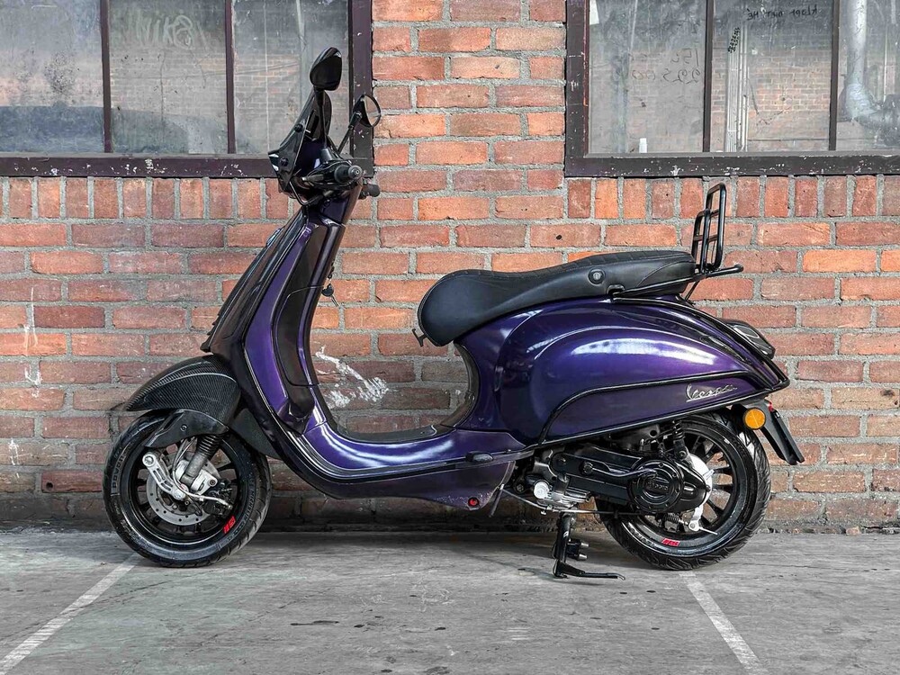 Vespa Sprint 4T -Carbon- (CUSTOM) 2016, DFV-89-L Roller
