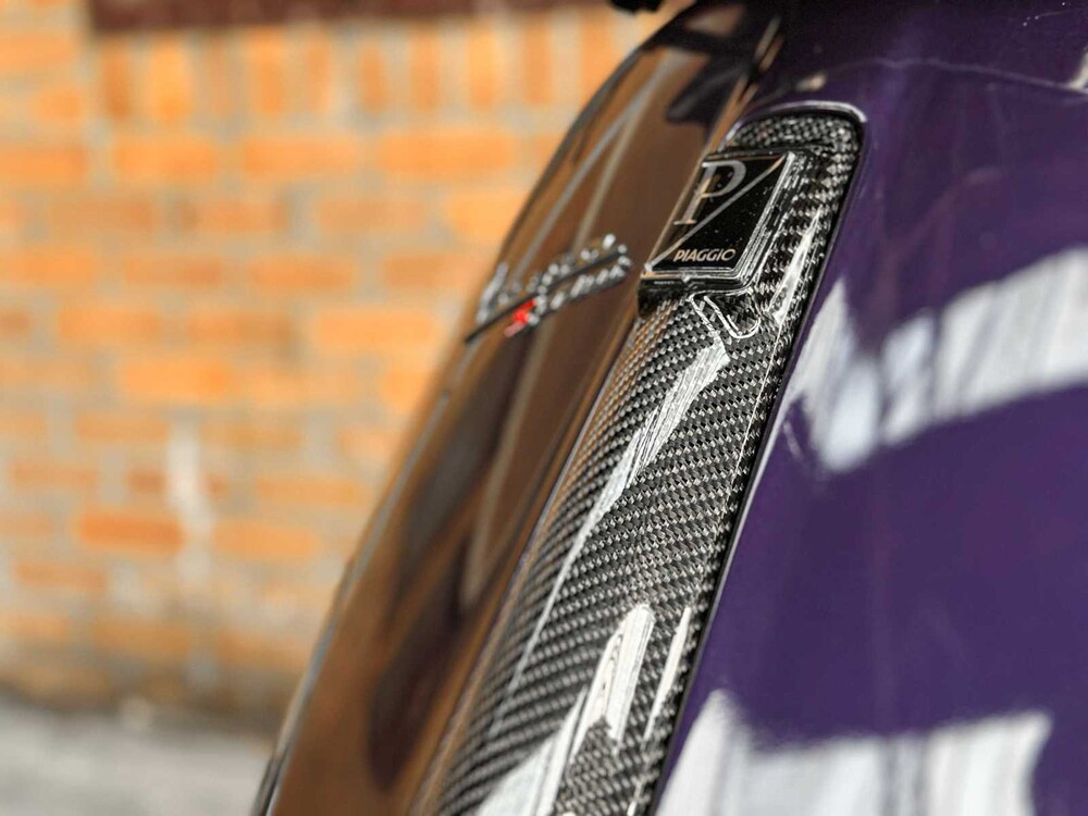 Vespa Sprint 4T -Carbon- (CUSTOM) 2016, DFV-89-L Roller