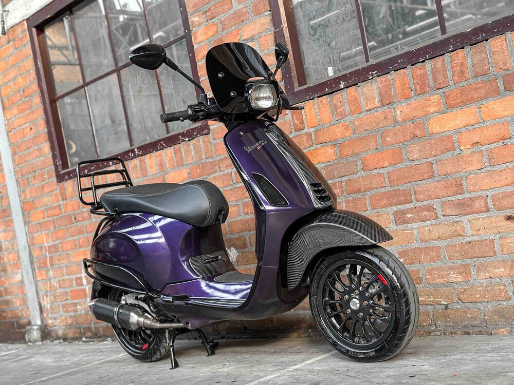 Vespa Sprint 4T -Carbon- (CUSTOM) 2016, DFV-89-L Roller