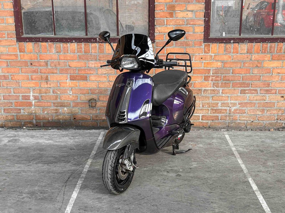 Vespa Sprint 4T -Carbon- (CUSTOM) 2016, DFV-89-L Roller