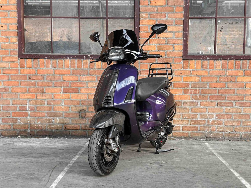 Vespa Sprint 4T -Carbon- (CUSTOM) 2016, DFV-89-L Roller